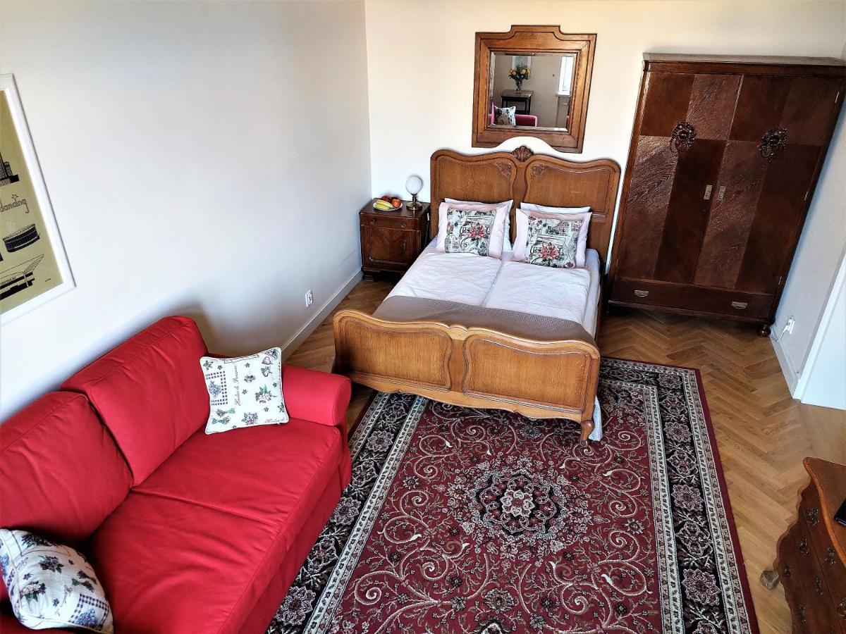 Apartamenty Metro Praga Warschau Exterior foto
