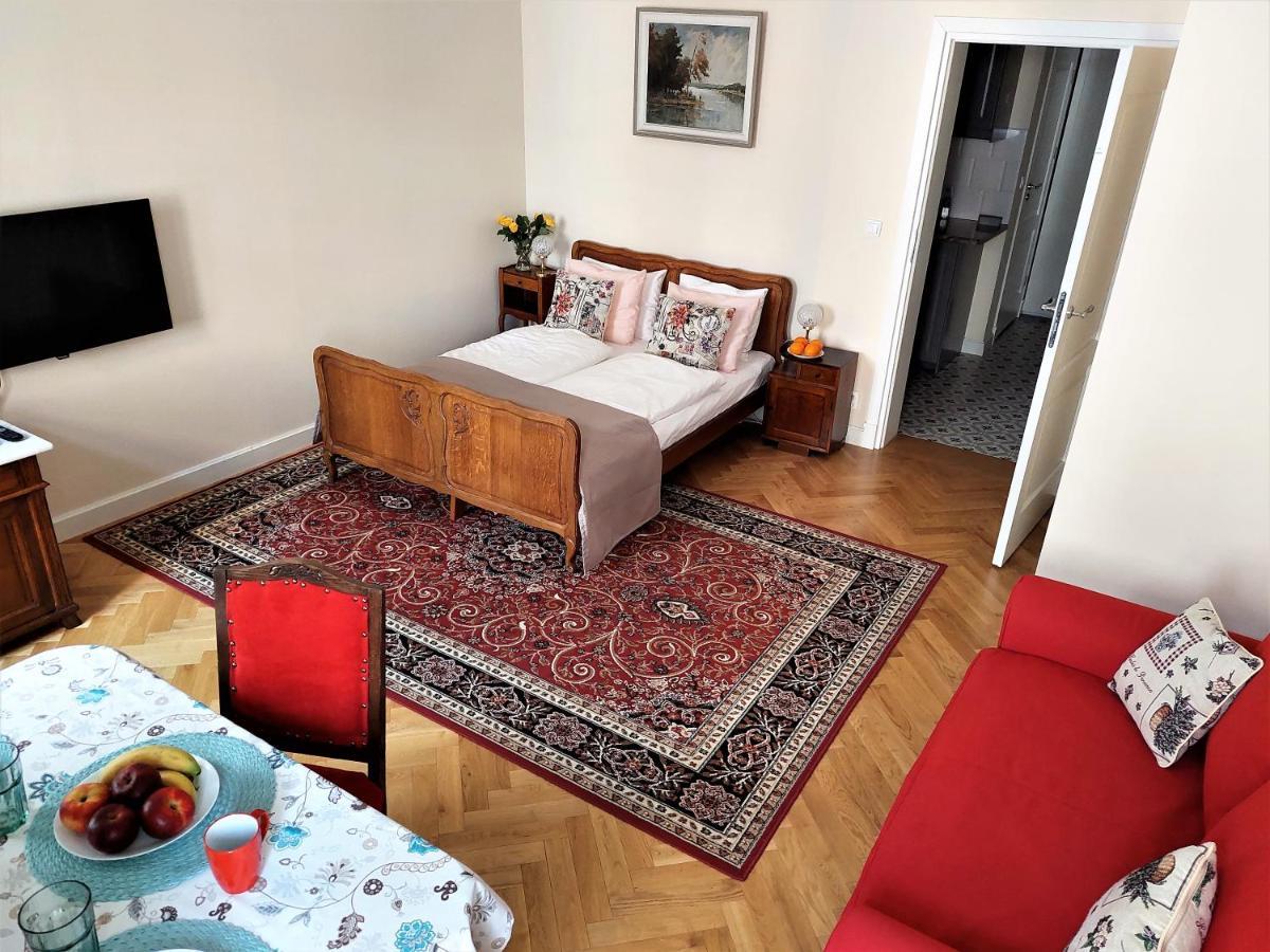 Apartamenty Metro Praga Warschau Exterior foto