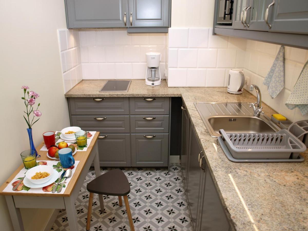 Apartamenty Metro Praga Warschau Exterior foto