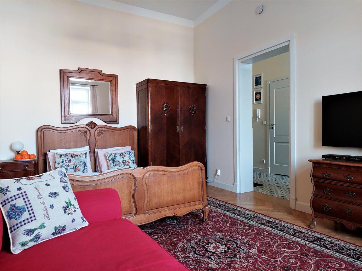 Apartamenty Metro Praga Warschau Exterior foto