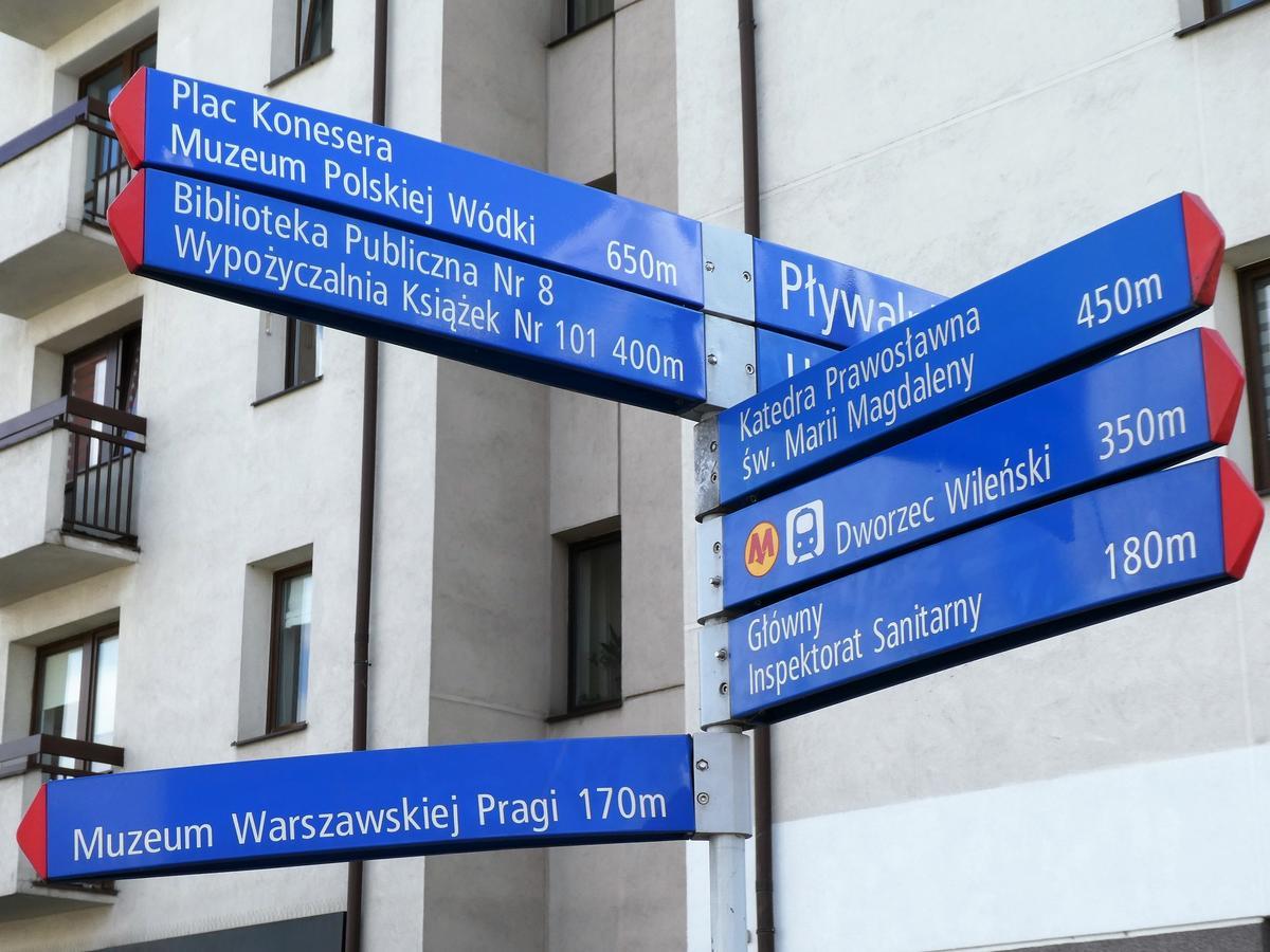 Apartamenty Metro Praga Warschau Exterior foto